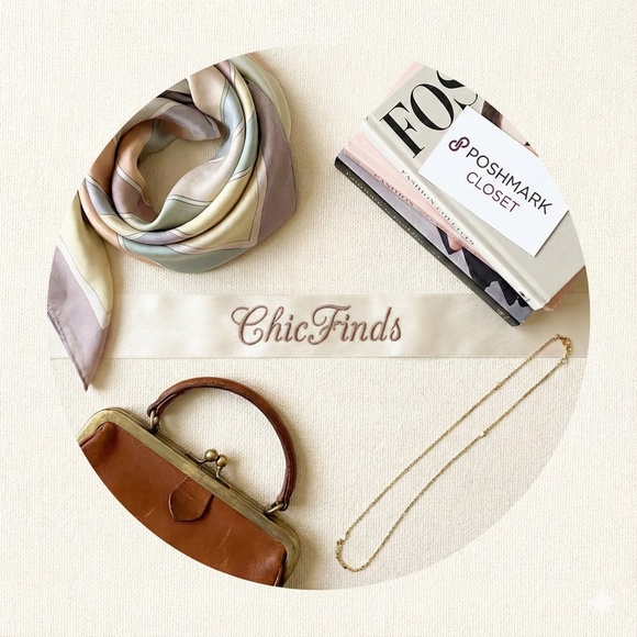 Meet your Posher, Studio Chic - Picture 1 of 1